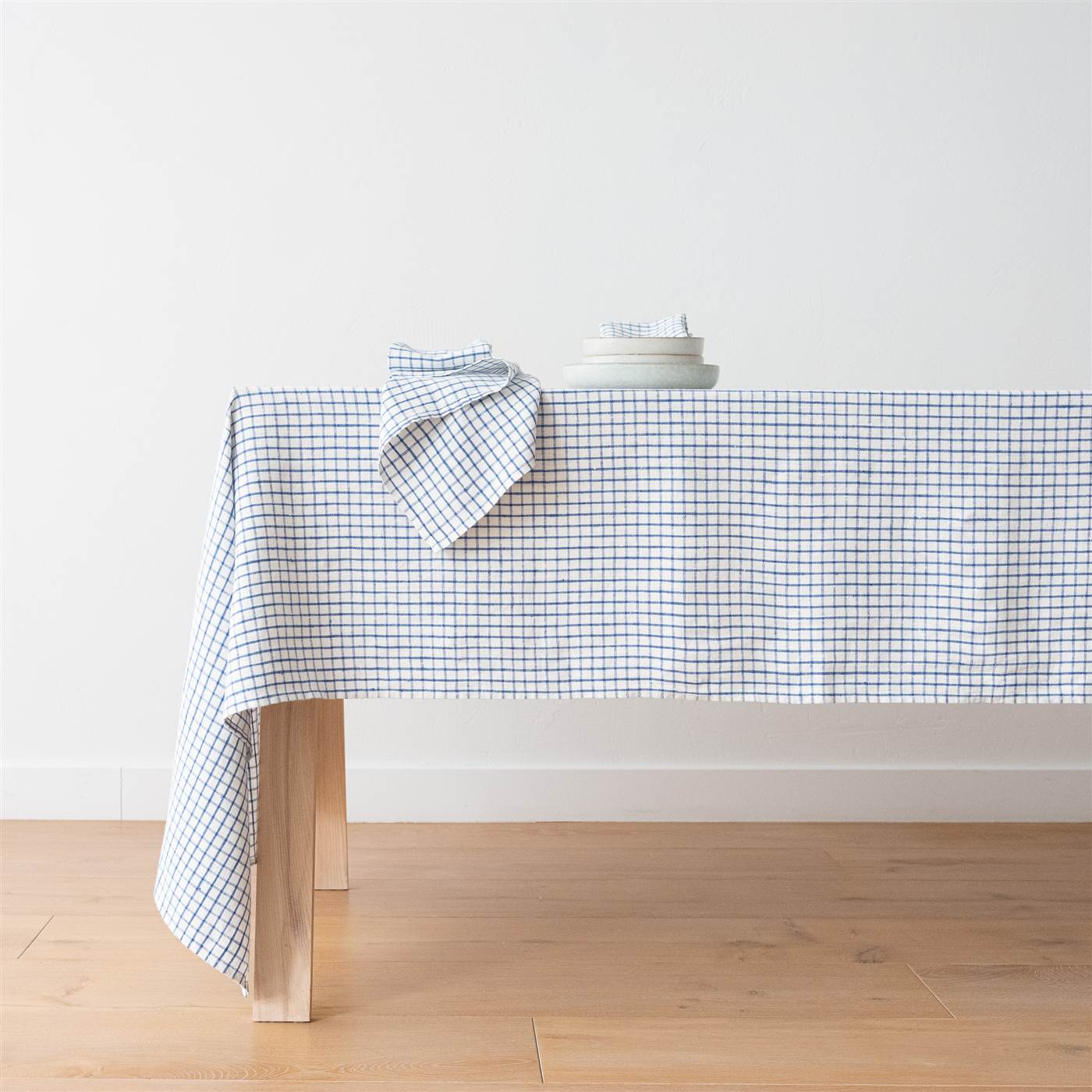 Mantel de lino Graphic Check azul y blanco