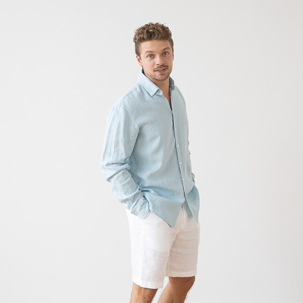 Camisa de lino azul claro para hombre