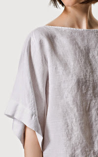 Top holgado de lino con manga tipo kimono