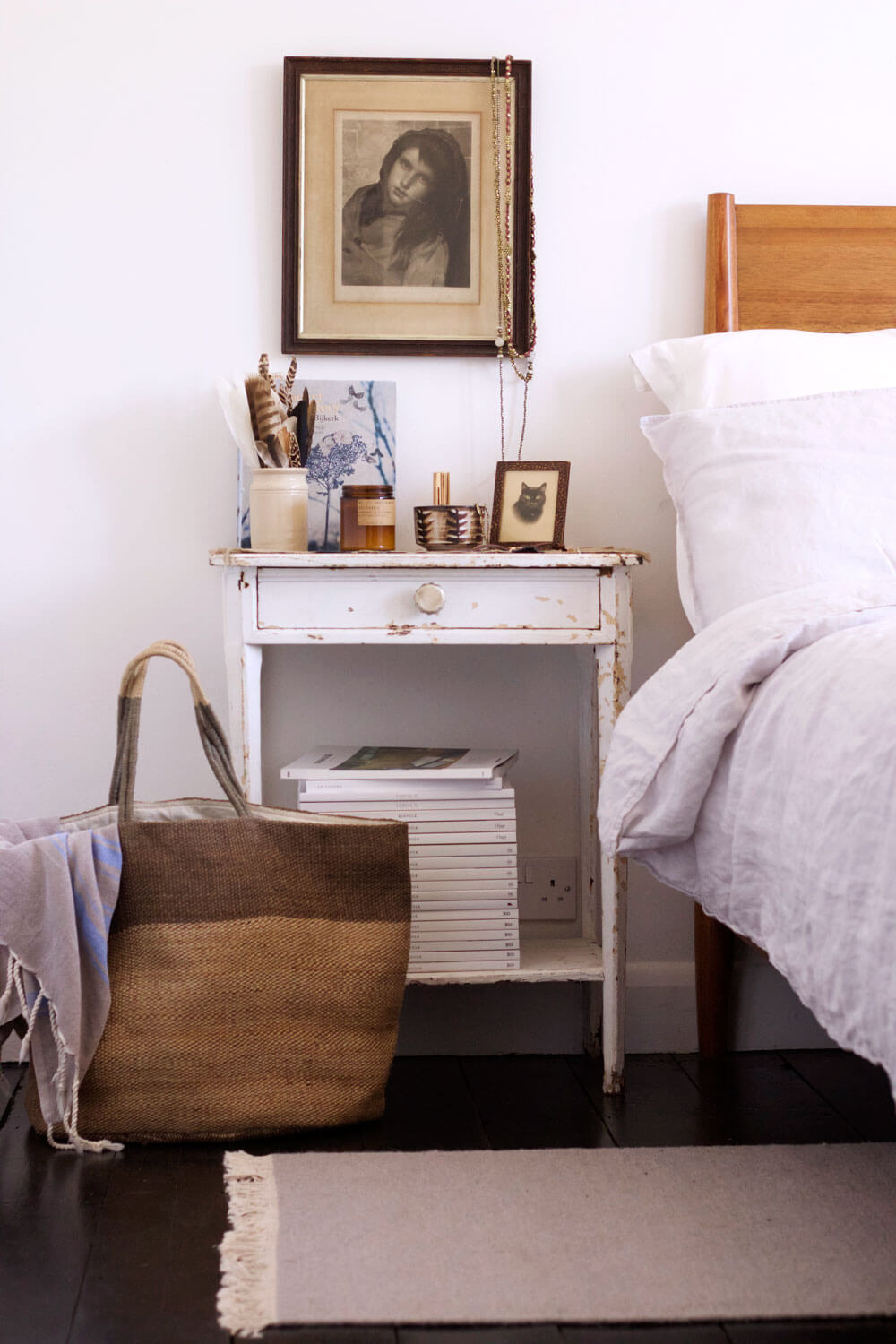 Eclectic-bedroom-styling-3